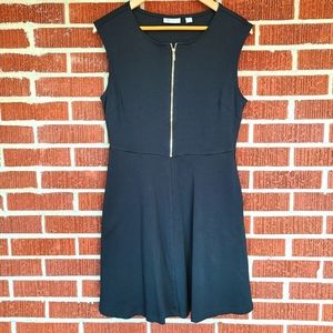 Versatile Stretchy LBD with pockets!